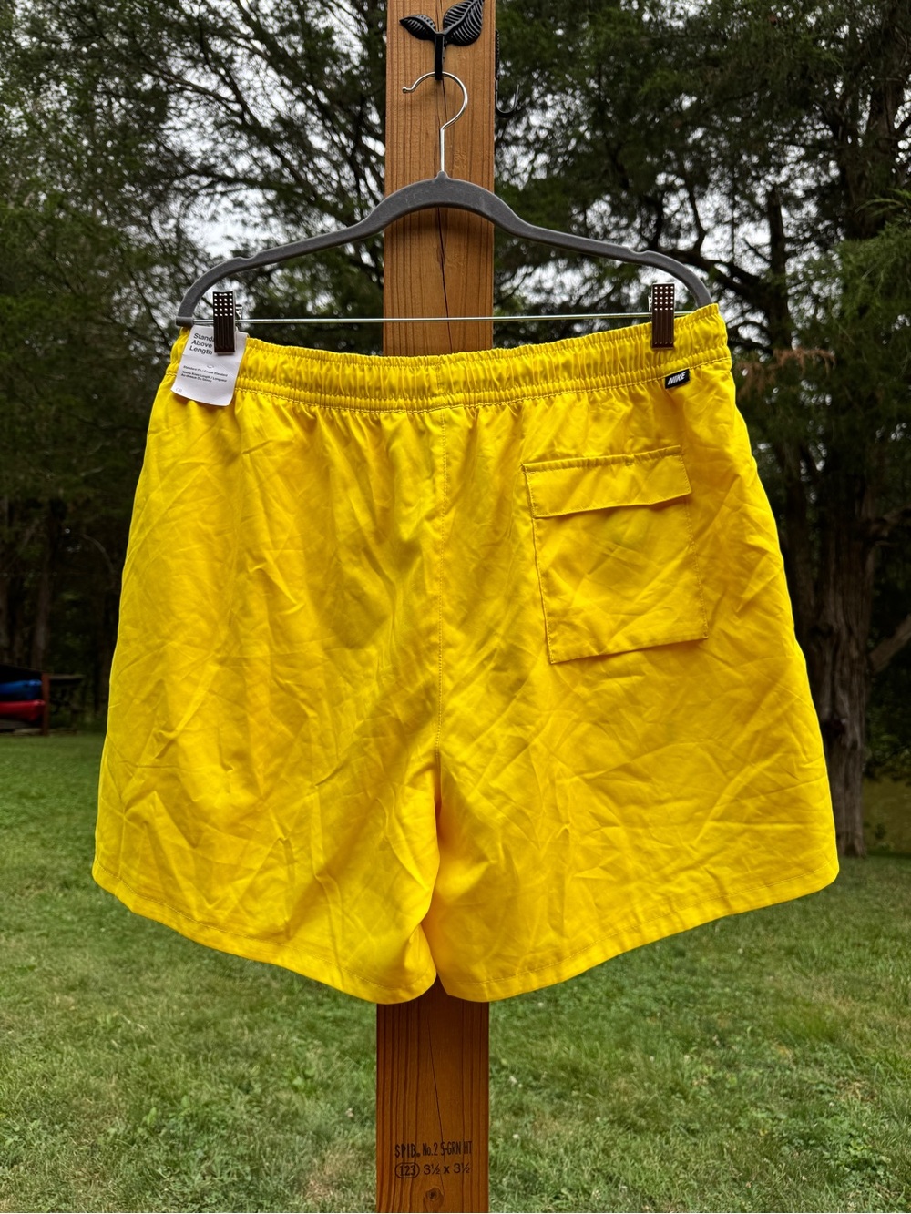 Nike $50 Yellow Men's Athletic Shorts XL - Picture 4 of 12